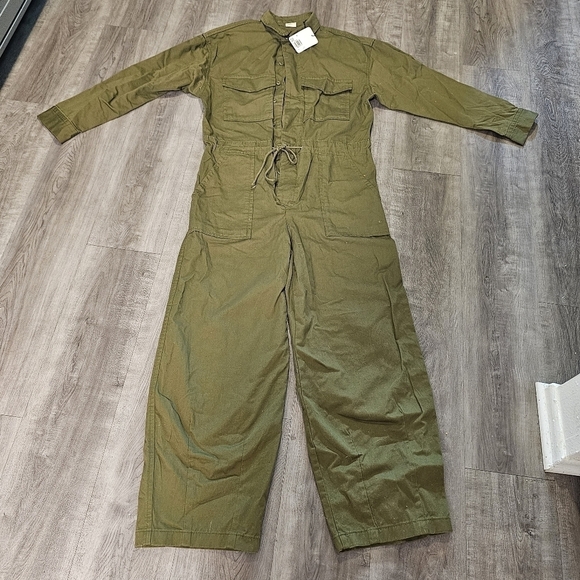 Levi’s Women NWT Medium Olive Green Jumpsuit - Picture 2 of 14
